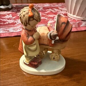 Hummel “Doll Mother” (HUM67)